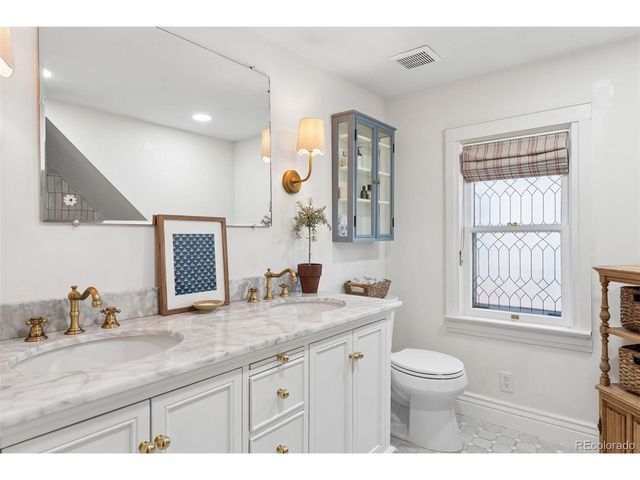 576 N Franklin St, Denver, CO 80218