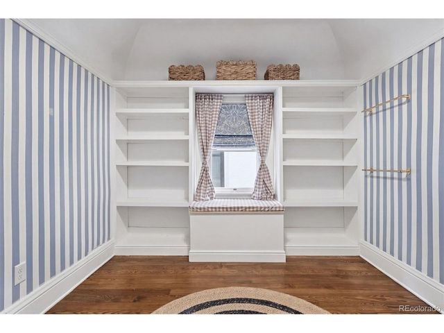 576 N Franklin St, Denver, CO 80218