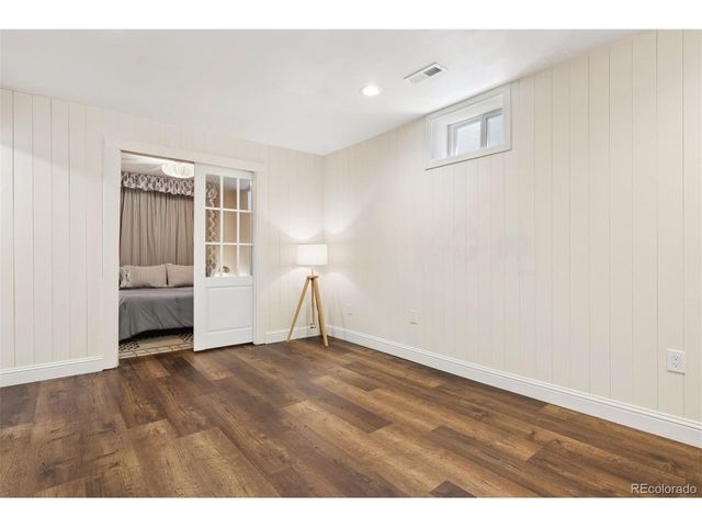 576 N Franklin St, Denver, CO 80218