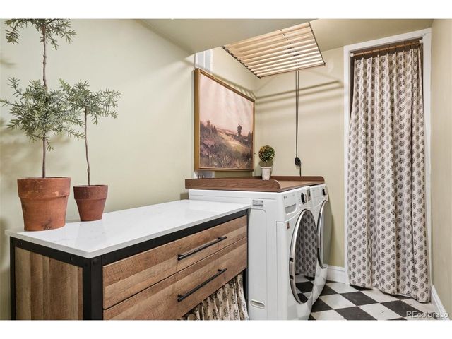 576 N Franklin St, Denver, CO 80218