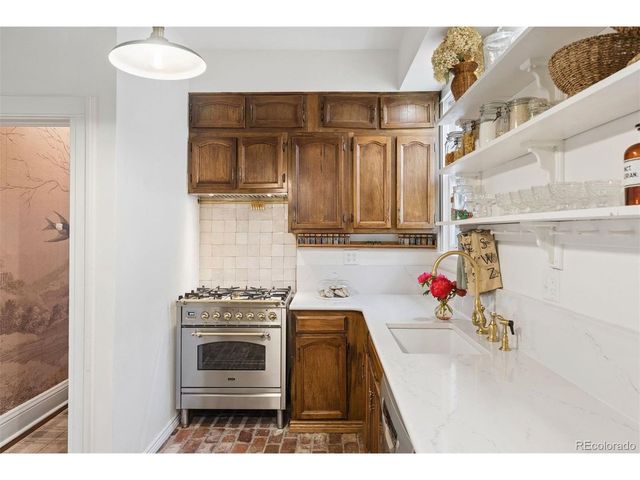 576 N Franklin St, Denver, CO 80218
