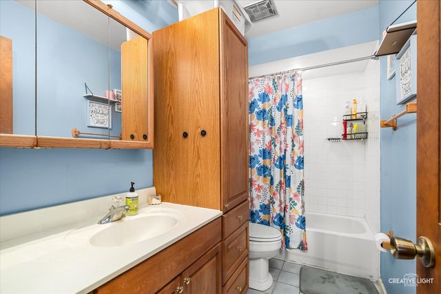 1050 N Farnsworth Avenue 403, Aurora, IL 60505