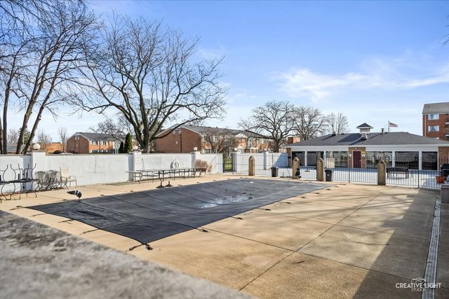 1050 N Farnsworth Avenue 403, Aurora, IL 60505