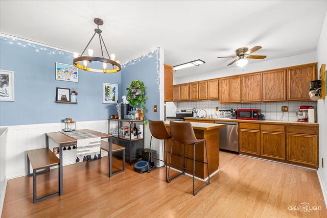 1050 N Farnsworth Avenue 403, Aurora, IL 60505