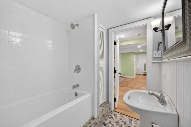 616 Commercial Street Unit 15, Provincetown, MA 02657