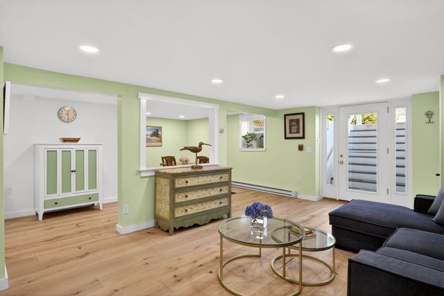 616 Commercial Street Unit 15, Provincetown, MA 02657