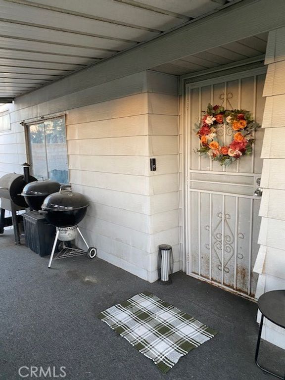 Image 5 of property listing at 1155 S Riverside Avenue S 10, San Bernardino, CA 92376