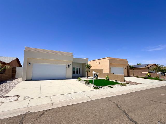 1590 N 9 Ave, San Luis, AZ 85349