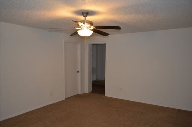 1050 W Dallas Avenue, Cooper, TX 75432