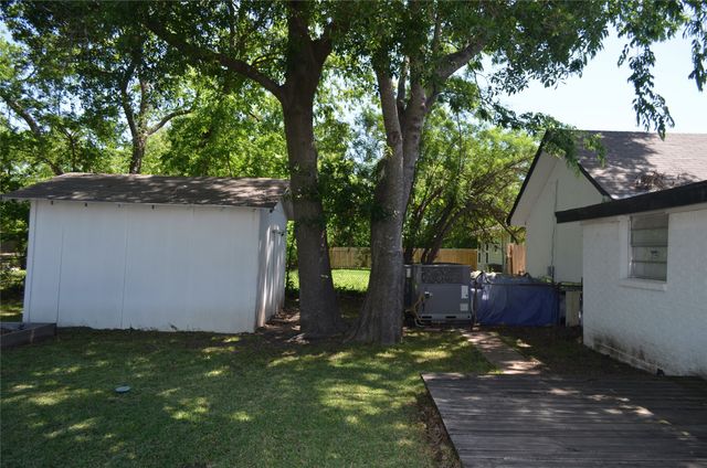 1050 W Dallas Avenue, Cooper, TX 75432
