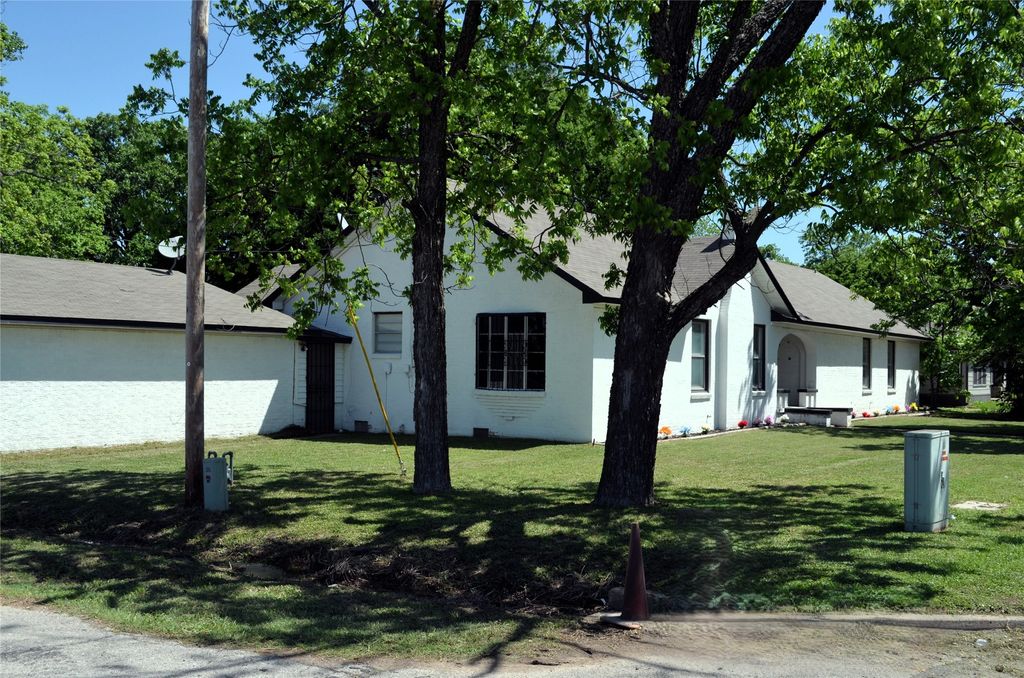 1050 W Dallas Avenue, Cooper, TX 75432