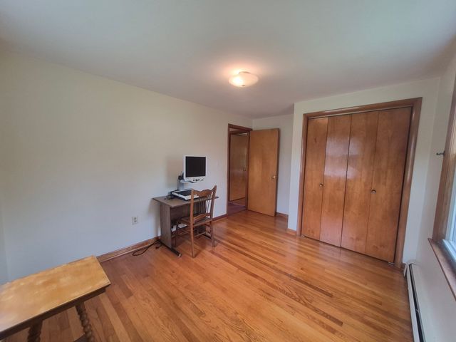 328 Lebanon Hill Rd, Southbridge, MA 01550