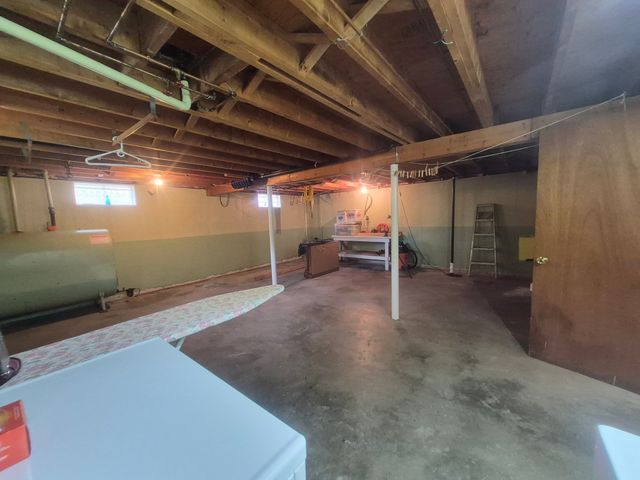 328 Lebanon Hill Rd, Southbridge, MA 01550