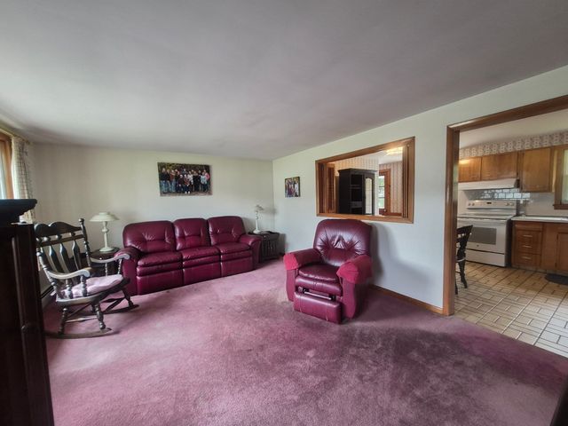 328 Lebanon Hill Rd, Southbridge, MA 01550