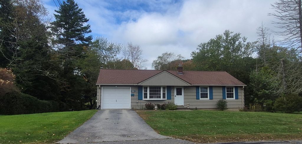 328 Lebanon Hill Rd, Southbridge, MA 01550