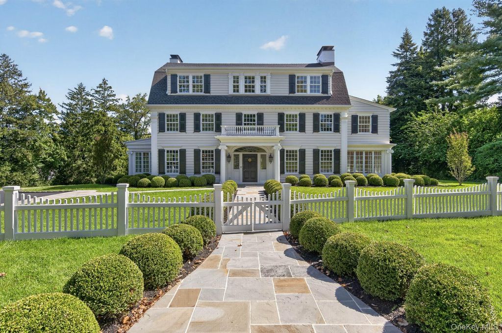30 Brookside Drive, Manhasset, NY 11030 — exterior