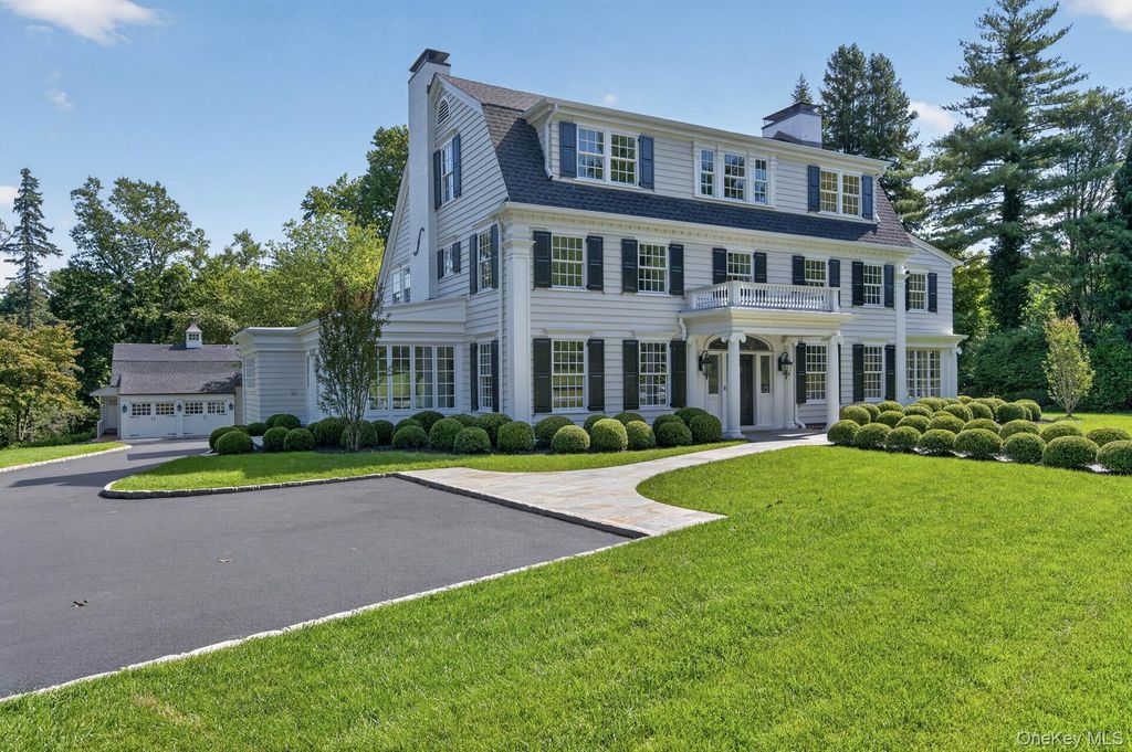 30 Brookside Drive, Manhasset, NY 11030 — photo 2