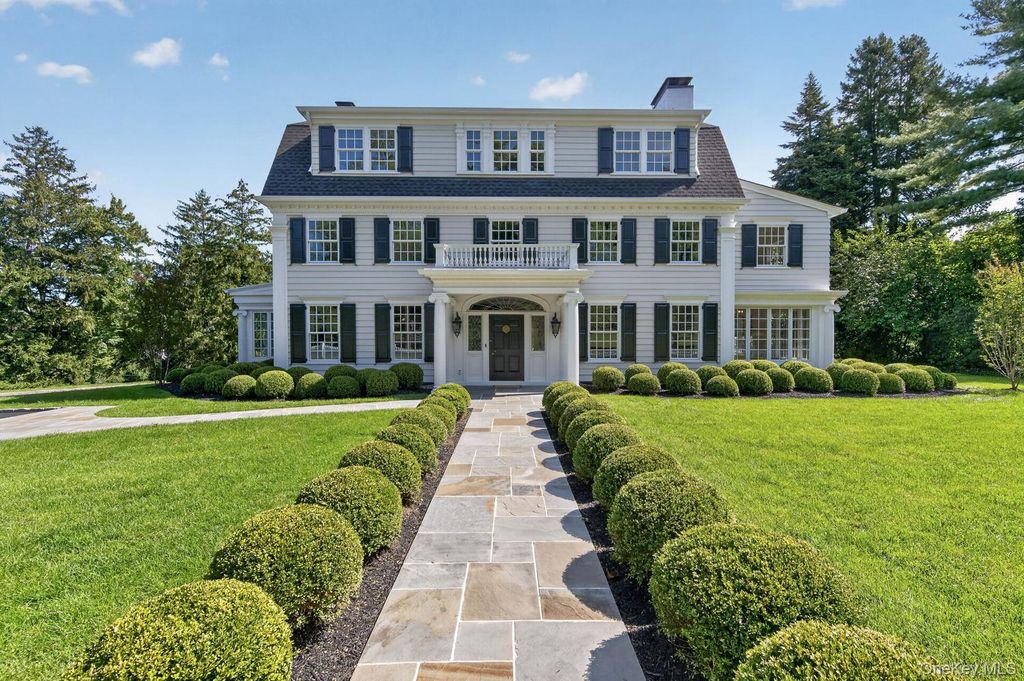 30 Brookside Drive, Manhasset, NY 11030 — photo 3