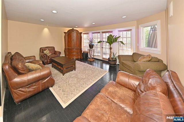 2604 Cleveland Avenue, Twp Of Washington, NJ 07676