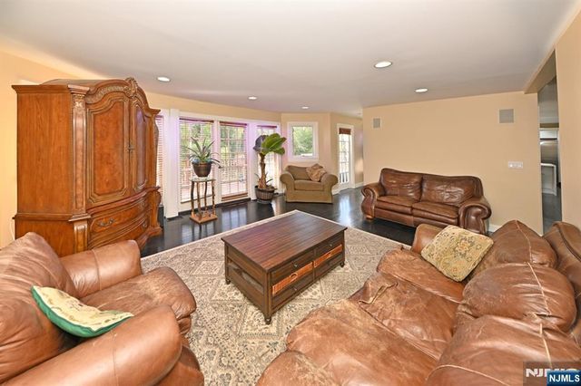 2604 Cleveland Avenue, Twp Of Washington, NJ 07676