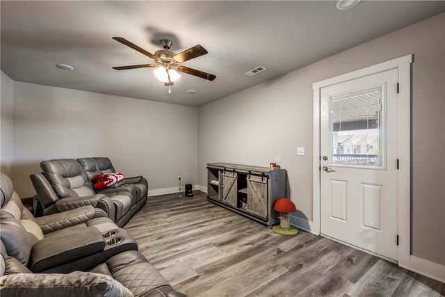 2588 N Justin Drive, Fayetteville, AR 72704