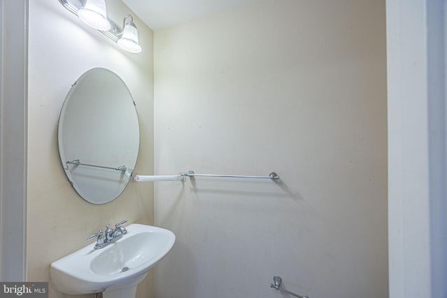 4 FOREST VIEW TER, Hanover, PA 17331