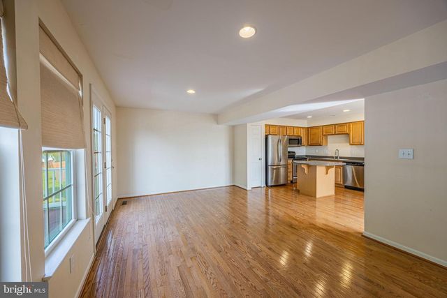 4 FOREST VIEW TER, Hanover, PA 17331