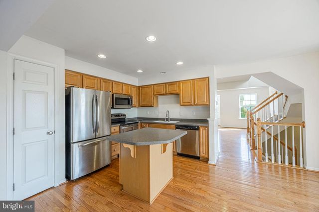 4 FOREST VIEW TER, Hanover, PA 17331