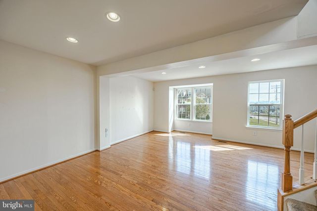 4 FOREST VIEW TER, Hanover, PA 17331