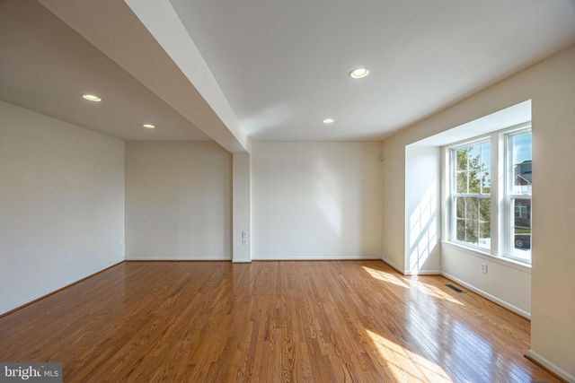 4 FOREST VIEW TER, Hanover, PA 17331