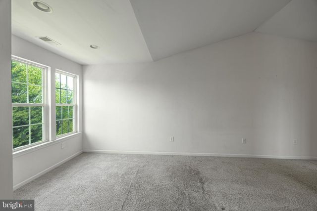 4 FOREST VIEW TER, Hanover, PA 17331