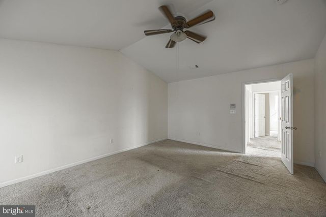 4 FOREST VIEW TER, Hanover, PA 17331