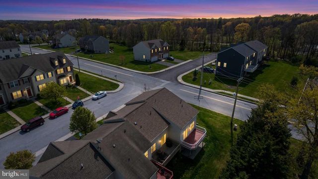4 FOREST VIEW TER, Hanover, PA 17331