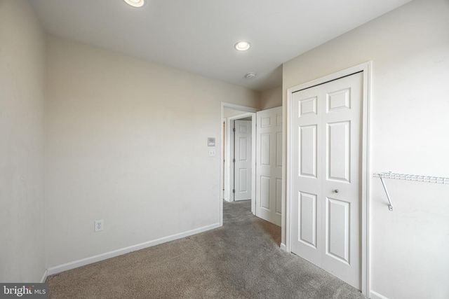 4 FOREST VIEW TER, Hanover, PA 17331