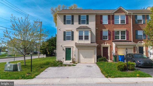 4 FOREST VIEW TER, Hanover, PA 17331