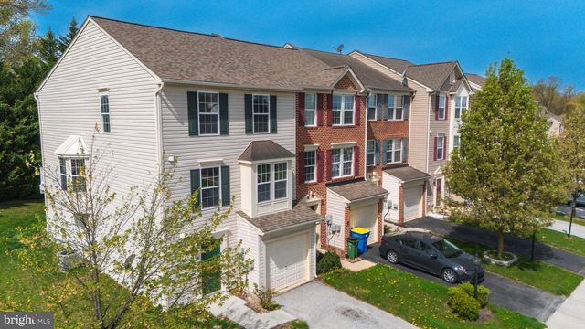 4 FOREST VIEW TER, Hanover, PA 17331