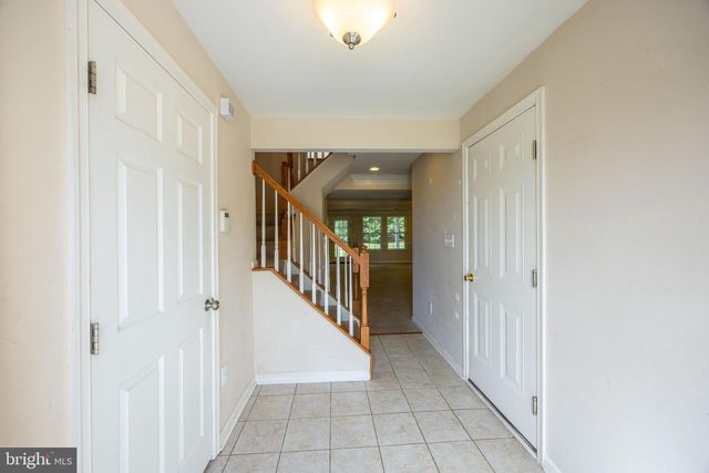 4 FOREST VIEW TER, Hanover, PA 17331