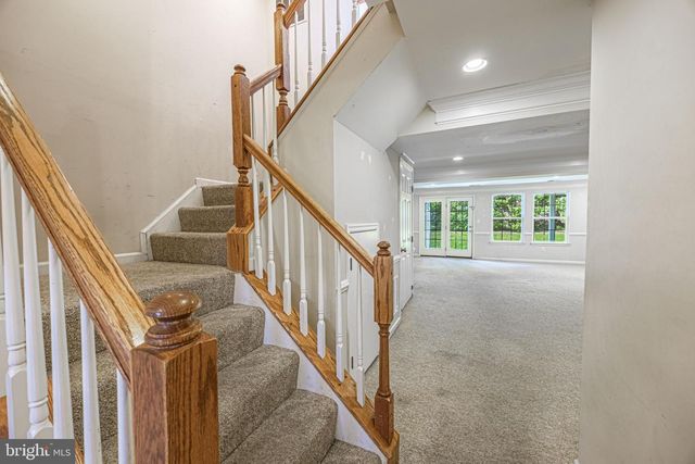 4 FOREST VIEW TER, Hanover, PA 17331