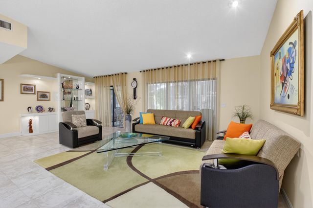 10911 Lake Front Place, Boca Raton, FL 33498