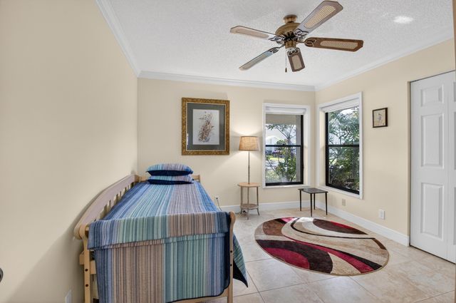 10911 Lake Front Place, Boca Raton, FL 33498