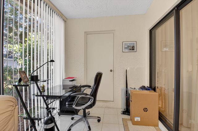 10911 Lake Front Place, Boca Raton, FL 33498