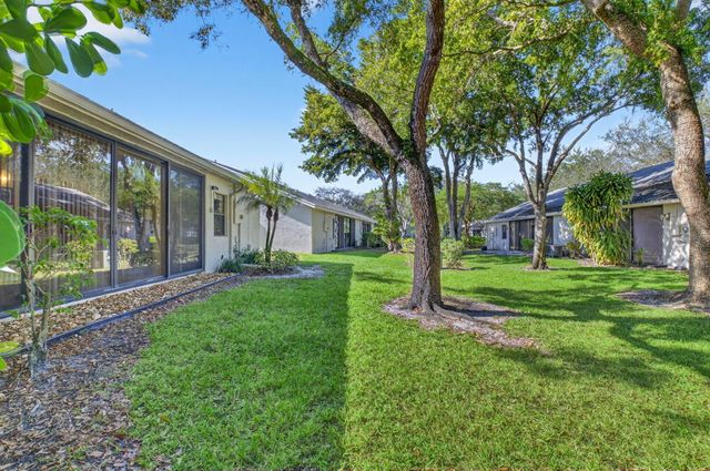10911 Lake Front Place, Boca Raton, FL 33498