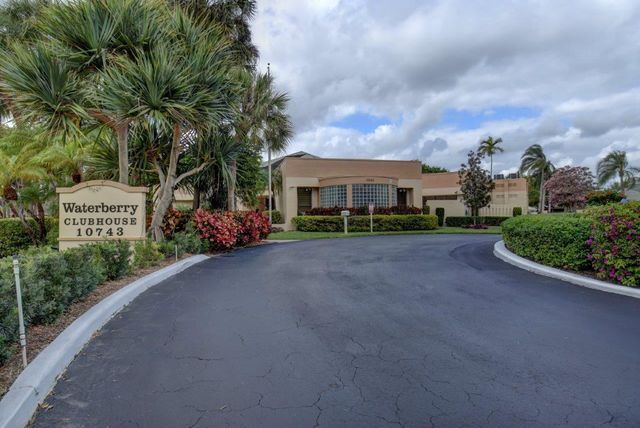 10911 Lake Front Place, Boca Raton, FL 33498