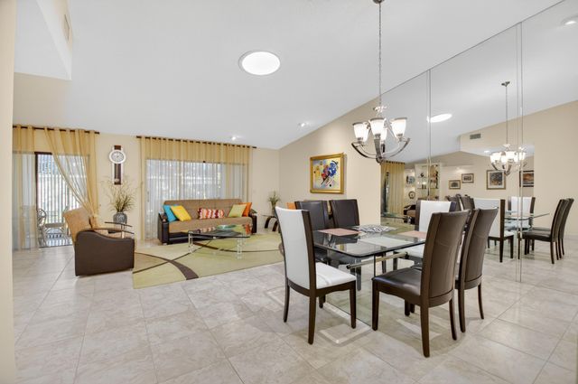 10911 Lake Front Place, Boca Raton, FL 33498