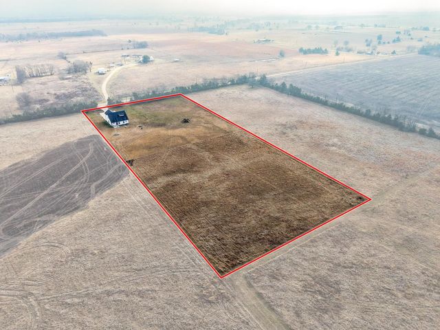 3632 County Road 15100, Blossom, TX 75468