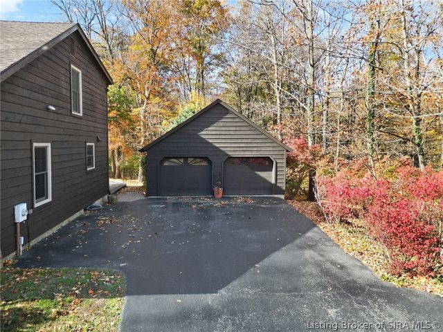 1022 Broadleaf Court, Lanesville, IN 47136