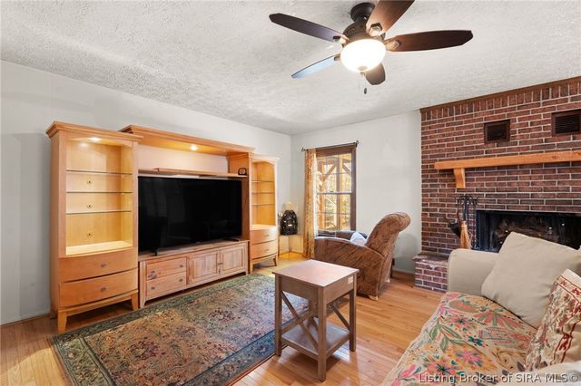 1022 Broadleaf Court, Lanesville, IN 47136