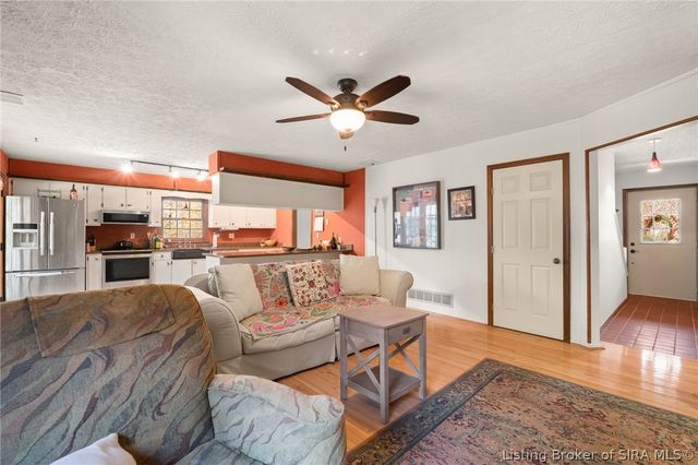 1022 Broadleaf Court, Lanesville, IN 47136