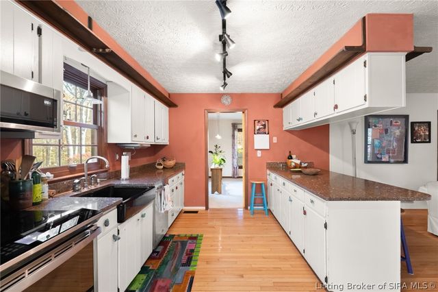 1022 Broadleaf Court, Lanesville, IN 47136