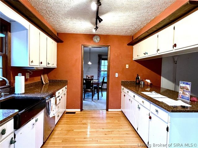 1022 Broadleaf Court, Lanesville, IN 47136